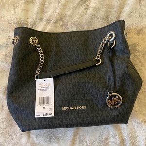 Michael Kors Signature Jet Set Chain bag